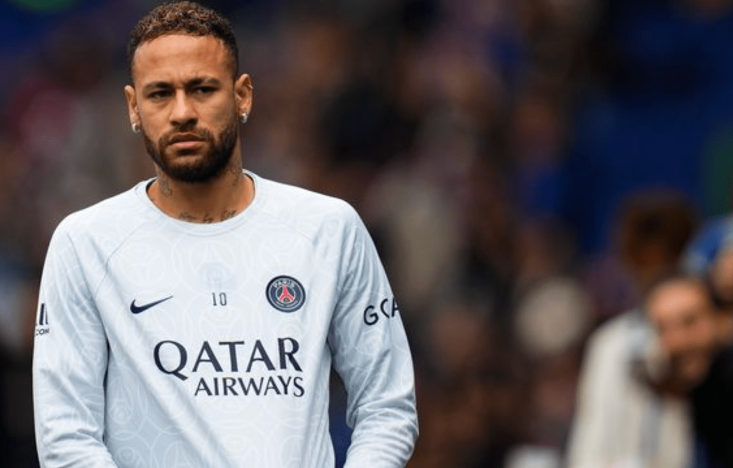 关于内马尔领衔巴黎圣日耳曼夺得法甲冠军，实现三连冠伟业的信息