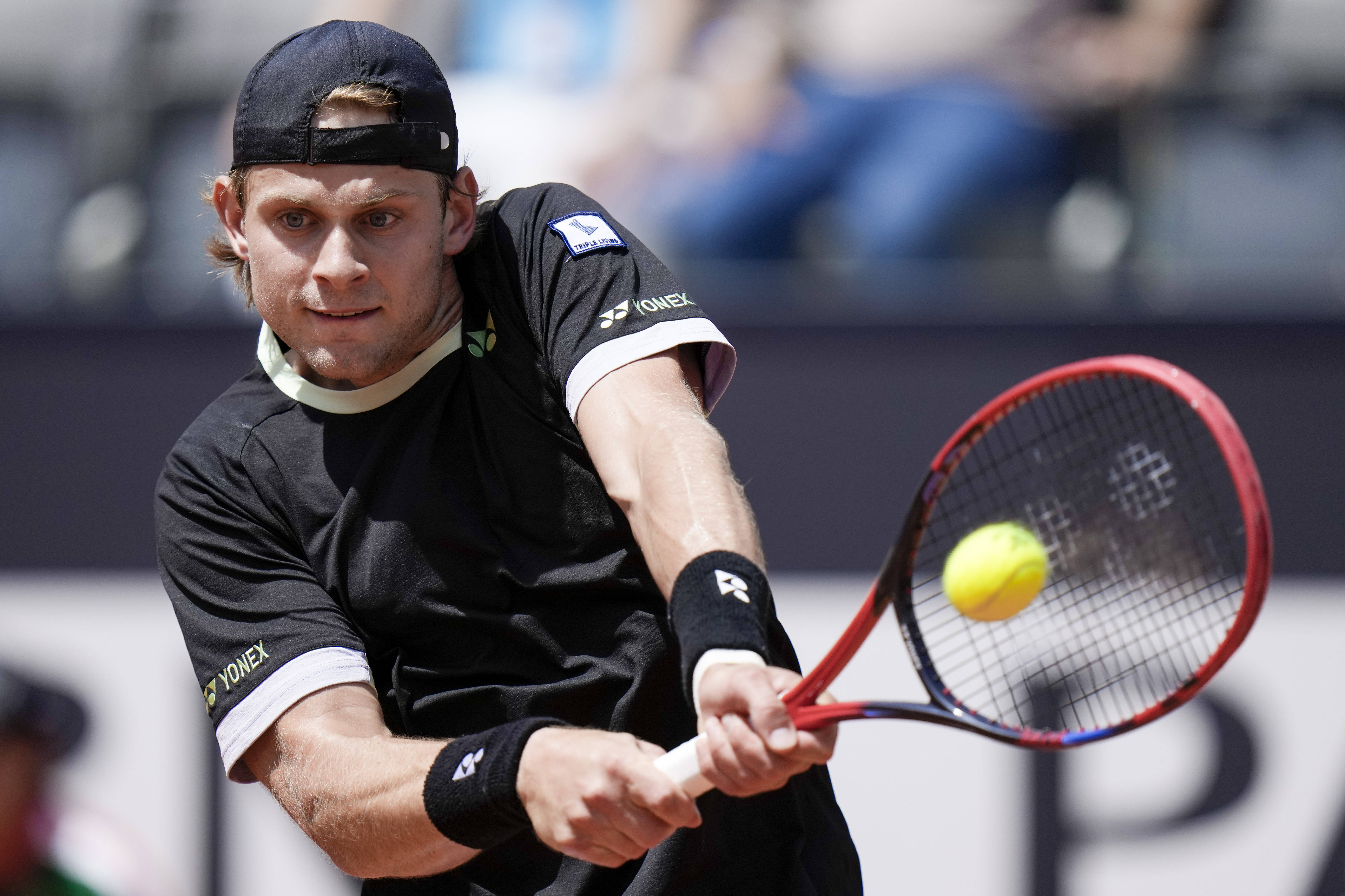 包含西班牙网球队血洗澳大利亚网球队，纳达尔绝境逆转的词条