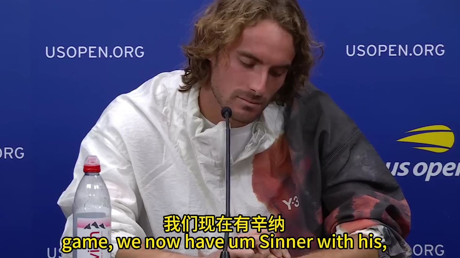 关于法国网球队血洗世界网球队，西西帕斯完成帽子戏法的信息