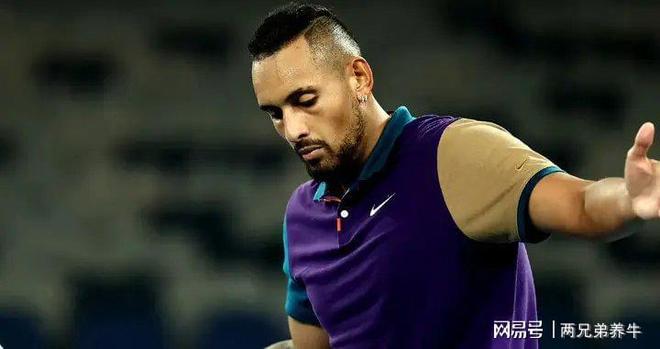 包含澳大利亚网球队鏖战西班牙网球队，克耶高斯爆发神勇的词条