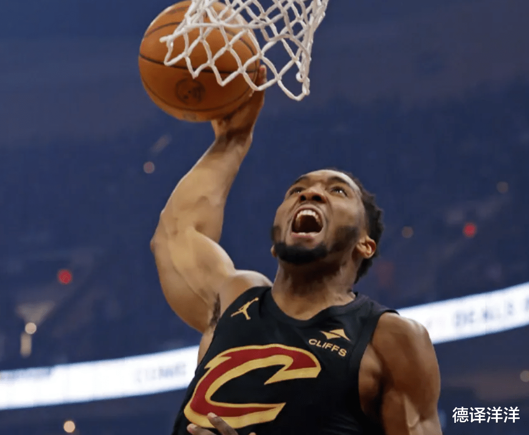 关于步行者横扫爵士，萨姆·米切尔打破历史纪录的信息