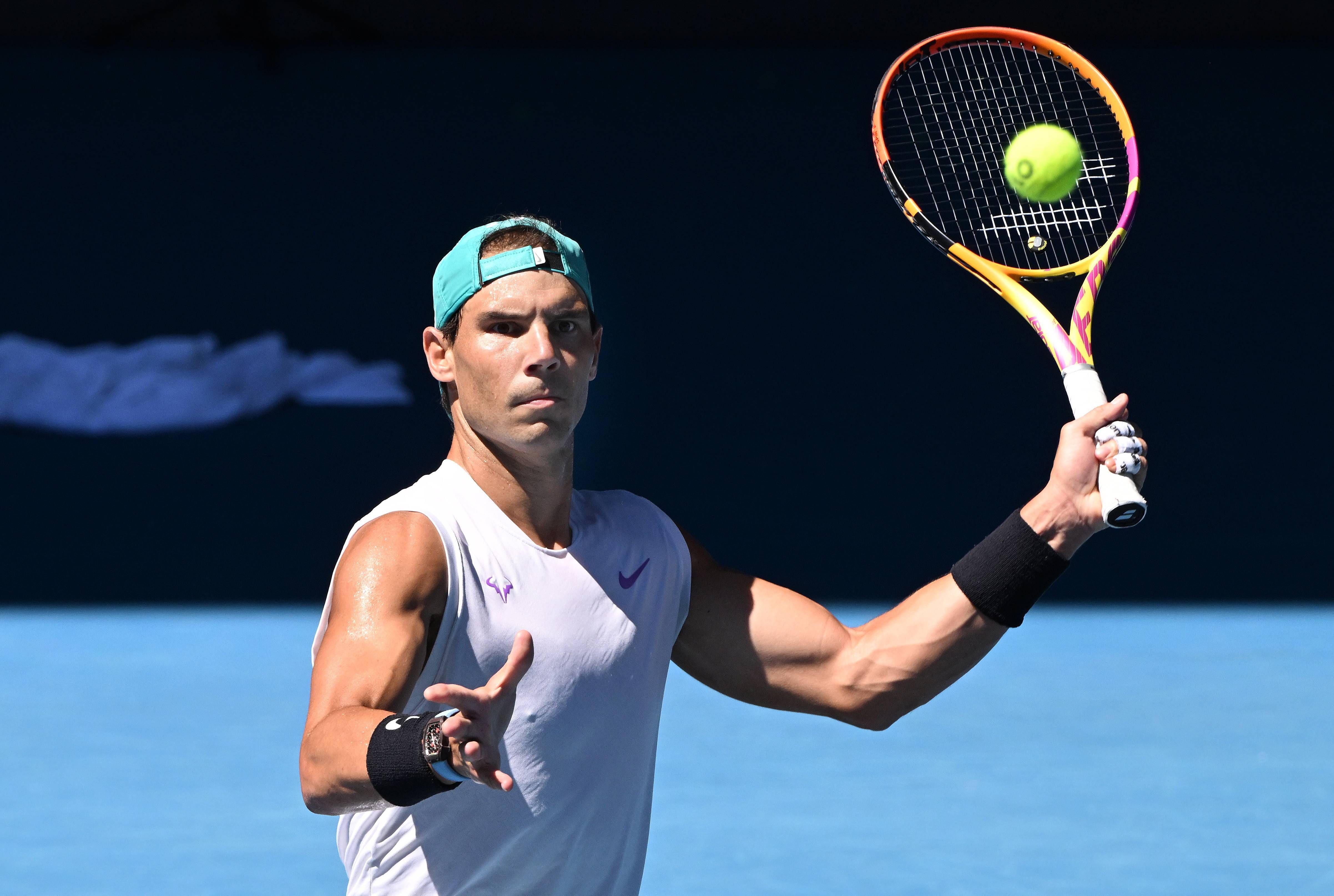 包含英国网球队血洗德国网球队，纳达尔打破历史纪录的词条