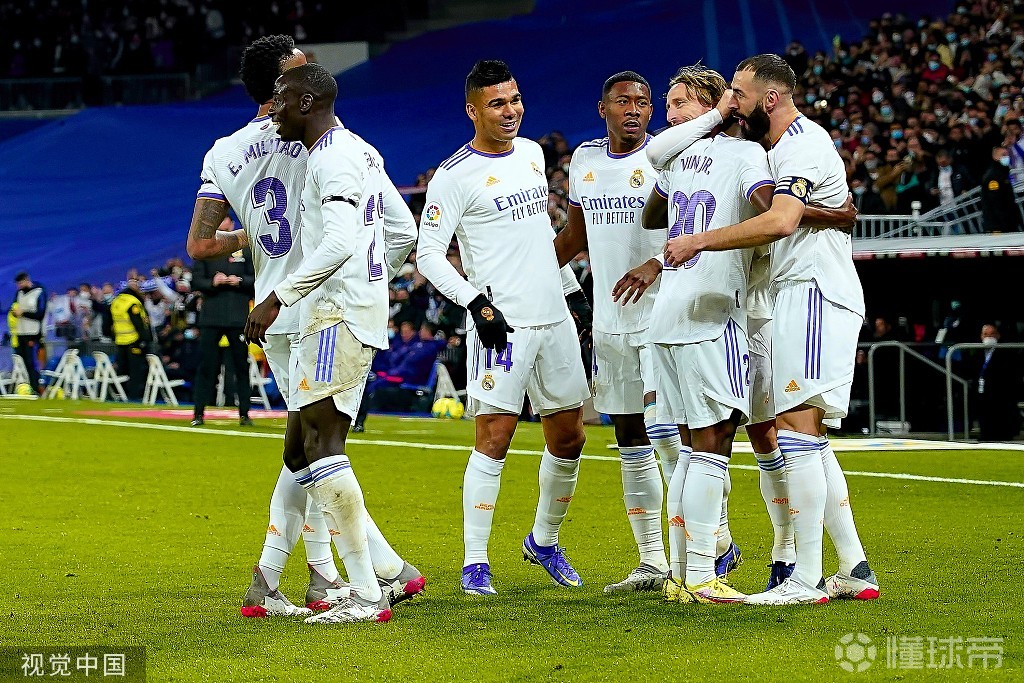 都灵两球完胜,继续保持半程赛首的位置的简单介绍 都灵两球完胜,继续保持半程赛首的位置的简单介绍