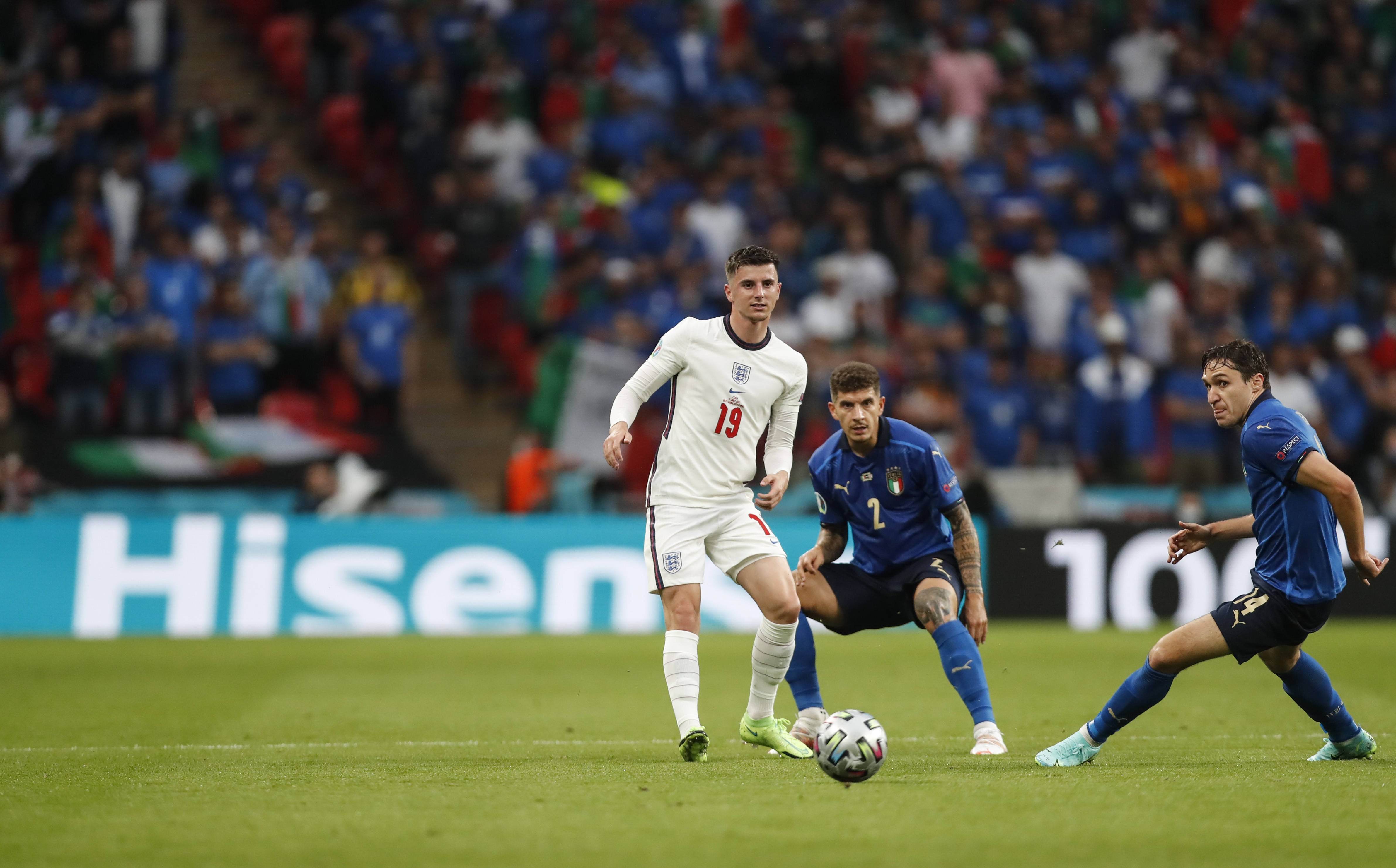 包含精彩纷呈：欧洲足球豪门对决现场直击！的词条