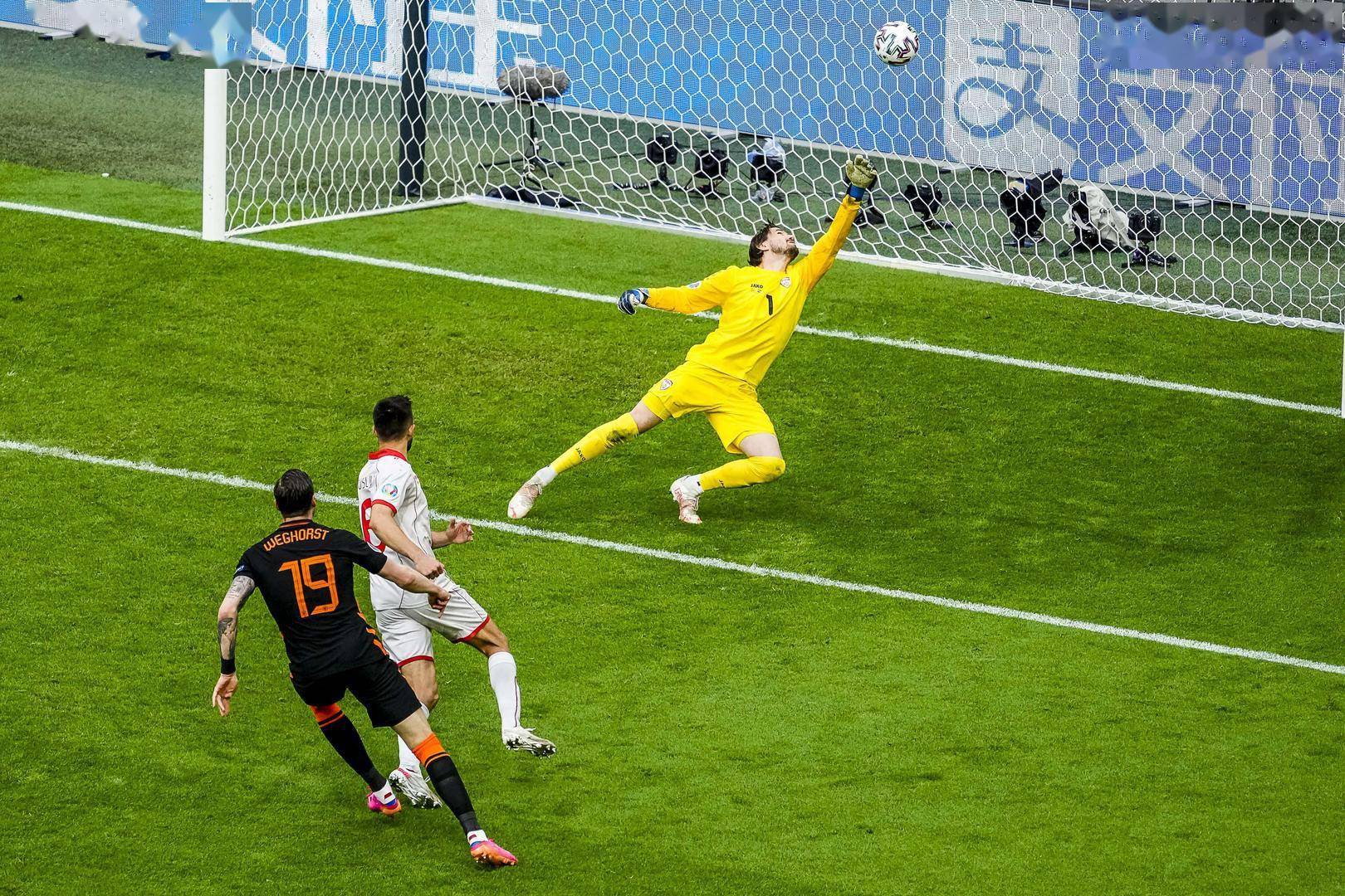 荷兰马其顿队连胜两场,冲击季军的简单介绍 荷兰马其顿队连胜两场,冲击季军的简单介绍