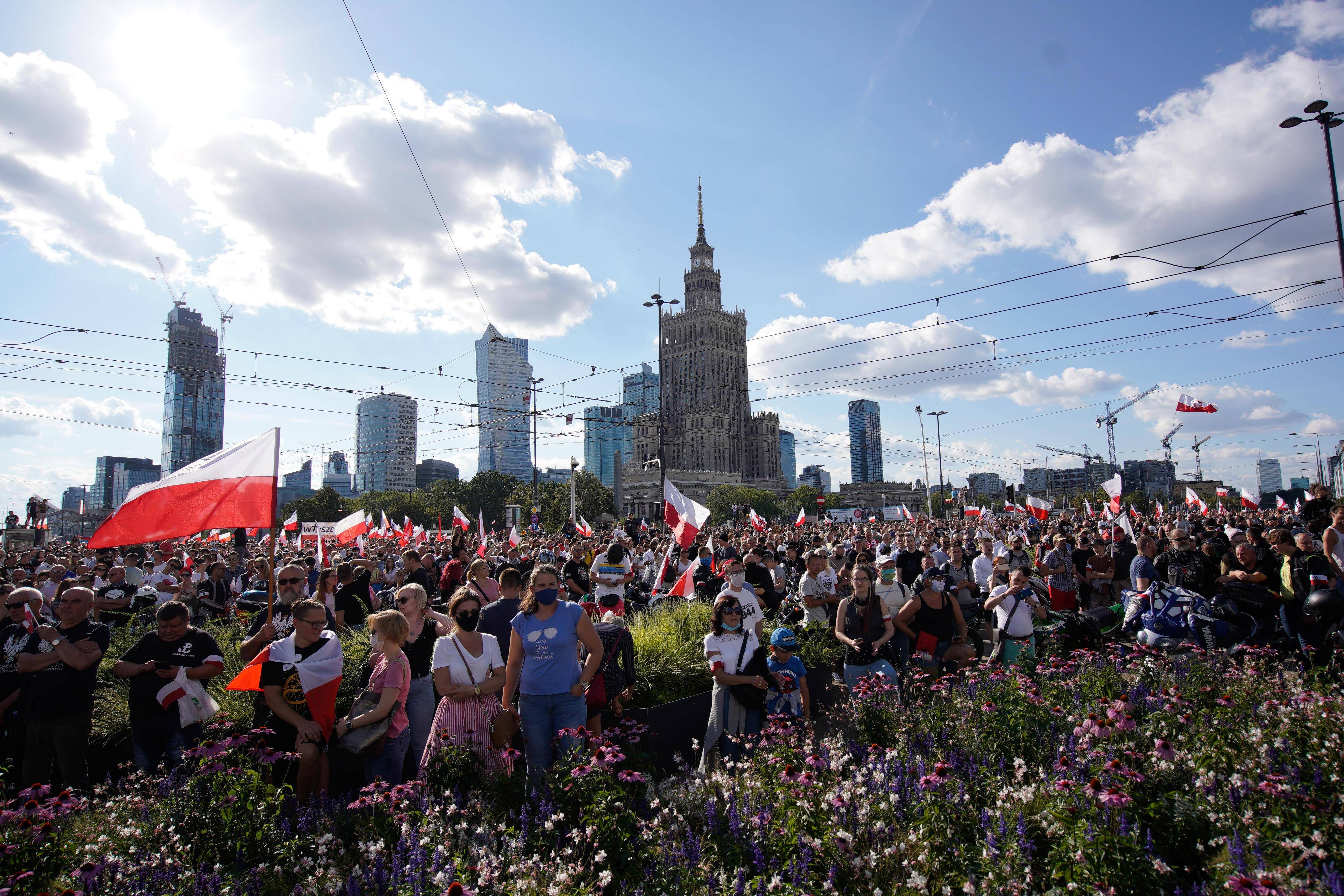 华沙在布拉索特次对战，抢首皇家赛部的简单介绍