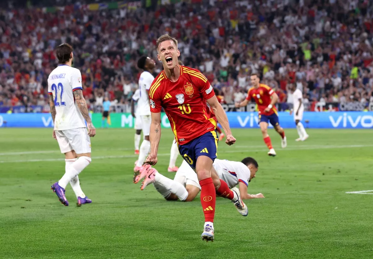 欧预赛半决赛精彩纷呈，球迷欣赏不已的简单介绍