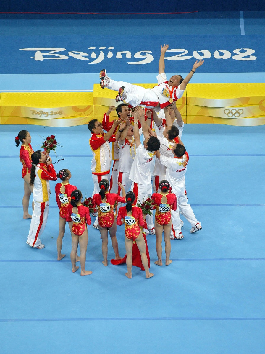 关于体育比赛为赛场,杰出队员发挥亮丽表现的信息 关于体育比赛为赛场,杰出队员发挥亮丽表现的信息