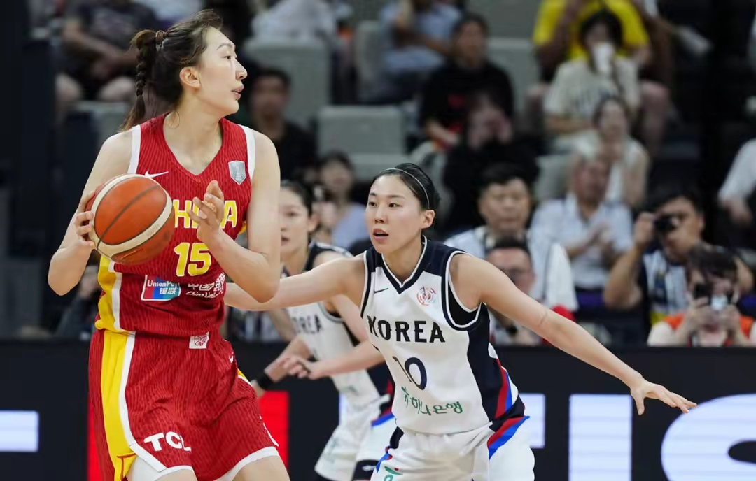 亚洲女子篮球巅峰对决，谁能笑到最后