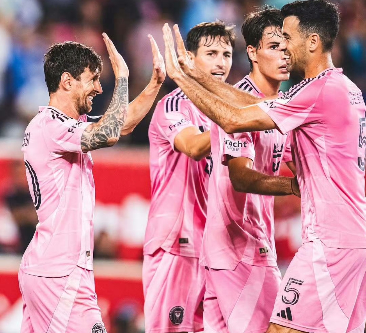 梅西领衔的球队夺得比赛冠军