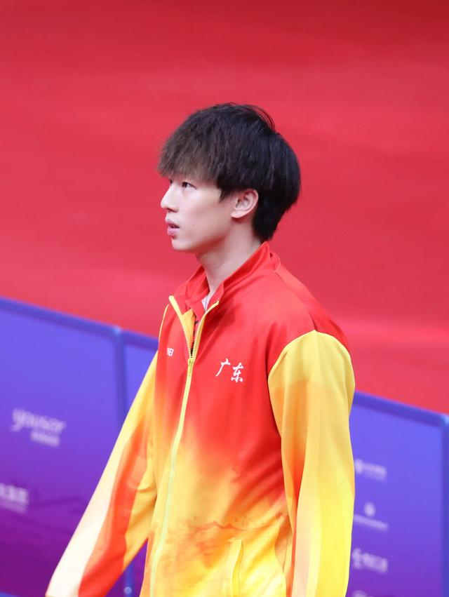 包含法国队绝杀中国队，林高远惊艳四座的词条